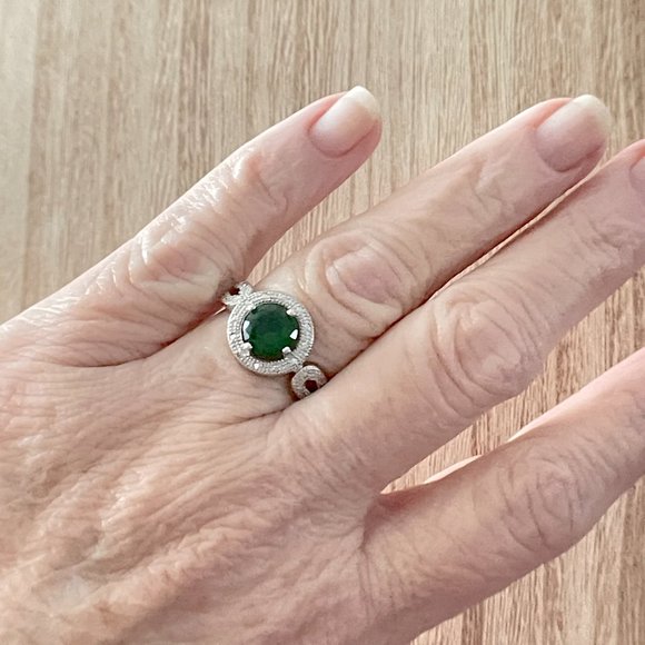 Round Simulated Emerald Halo Ring w/ Looping Split Shank - 925 Sterling Silver - Picture 4 of 5